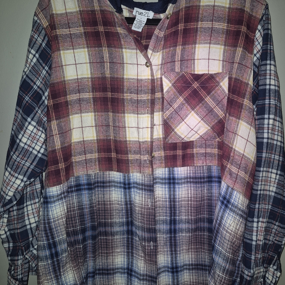 Rue21 Plaid Button-Up Shirt